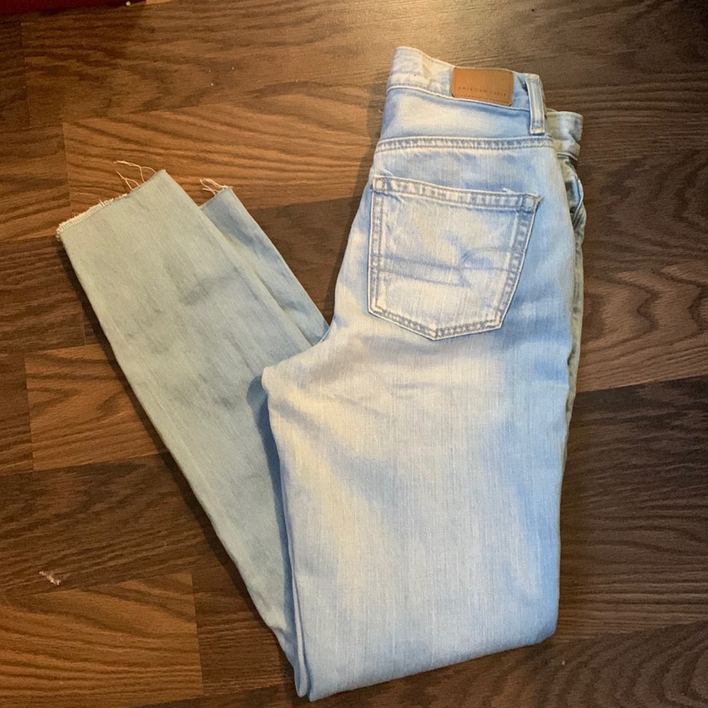 American Eagle High Wasted Mom jeans Size 00